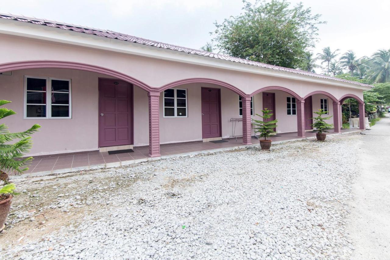 פנתאי צנאנג Kampung Guest House מראה חיצוני תמונה