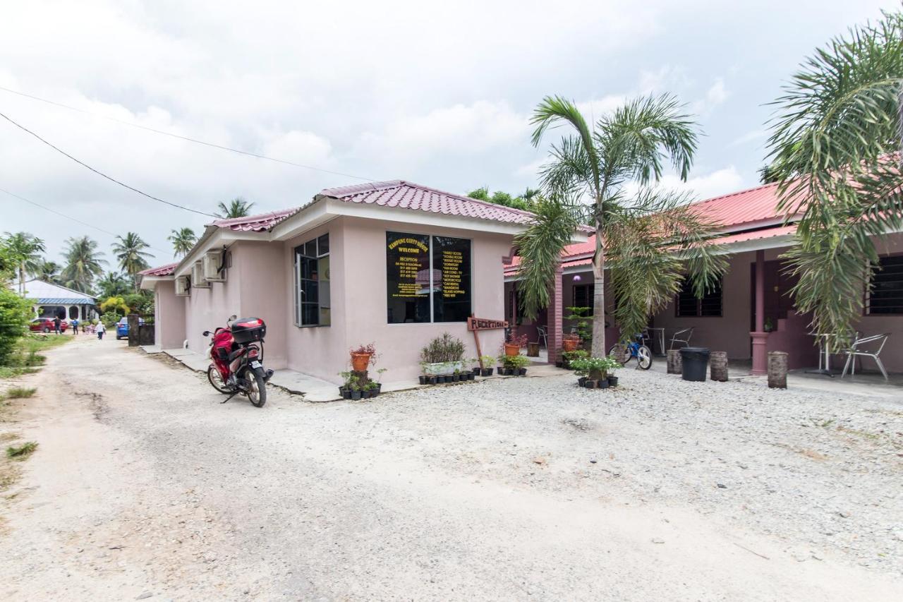 פנתאי צנאנג Kampung Guest House מראה חיצוני תמונה