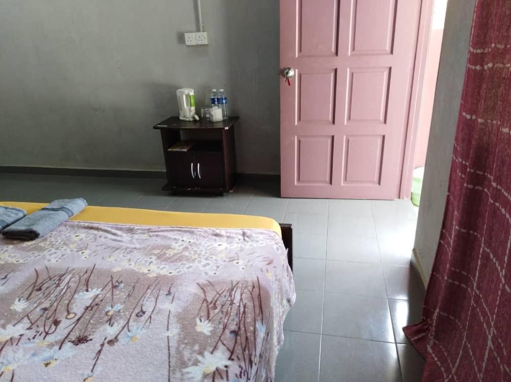 פנתאי צנאנג Kampung Guest House מראה חיצוני תמונה
